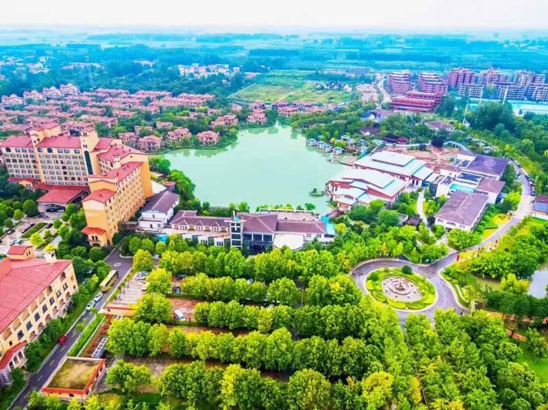 秋季游玩攻略 II 泡养生温泉、品滋补美食，和爱的人一起享受秋天吧~